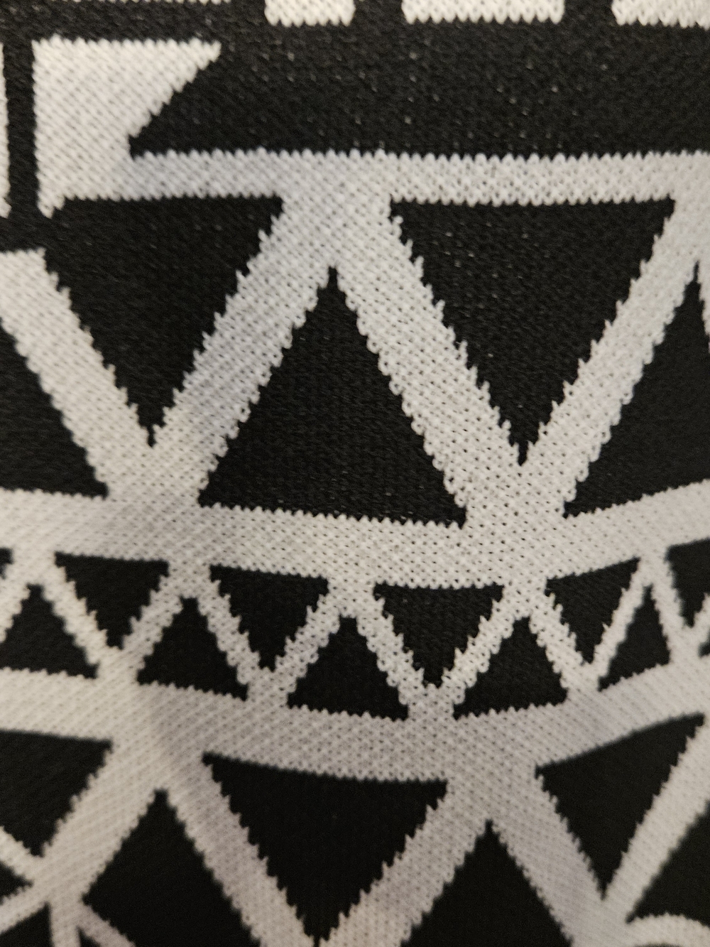 Black and White Geometric Midi Dress by Vince Camuto - Picture 5 of 9